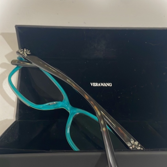 Vera Wang Glass Frames—BEAUTIFUL! Crystal Details—Excellent Condition! - Picture 6 of 7